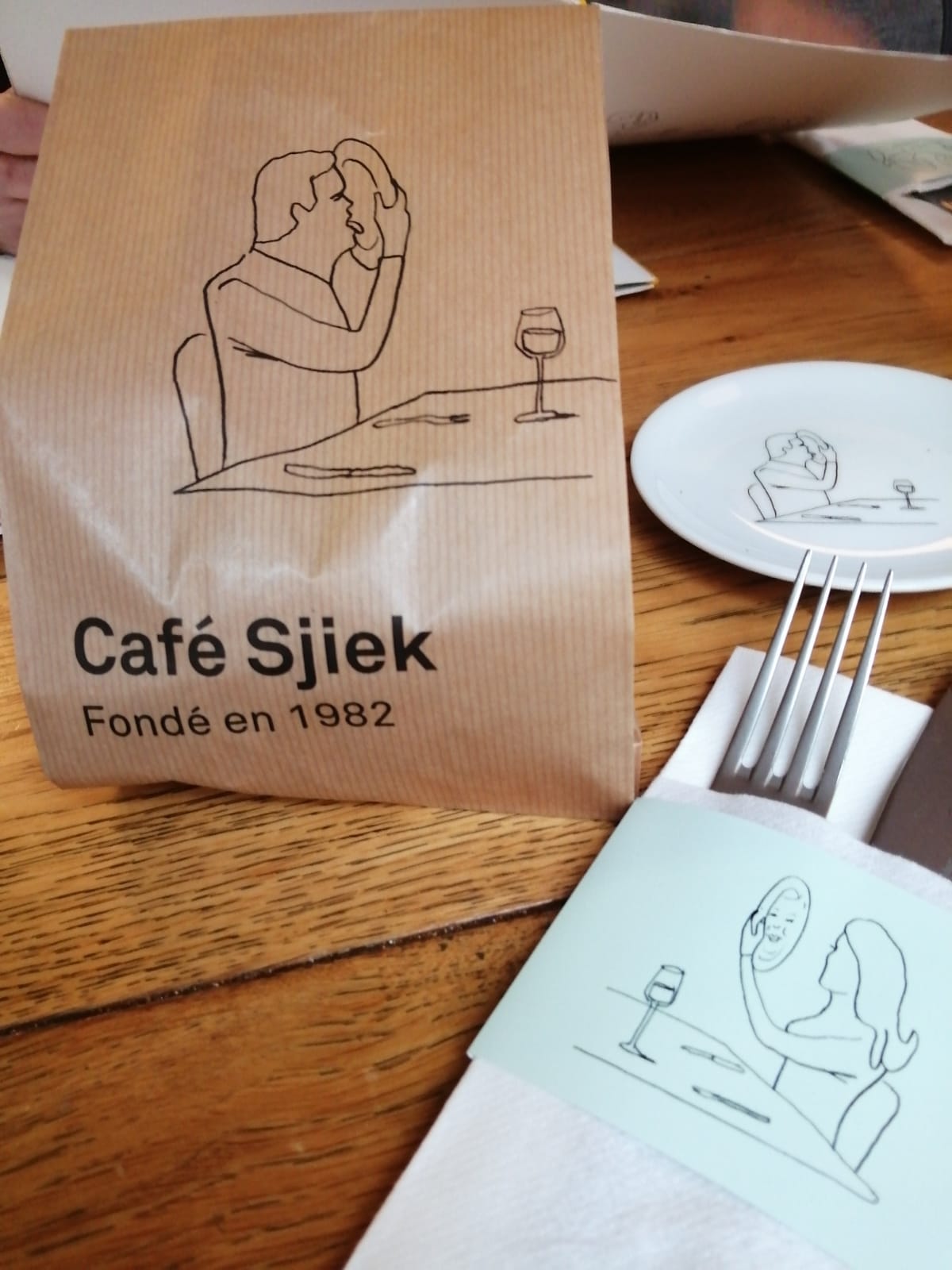 Cafe Sjiek in Maastricht in Eten en drinken