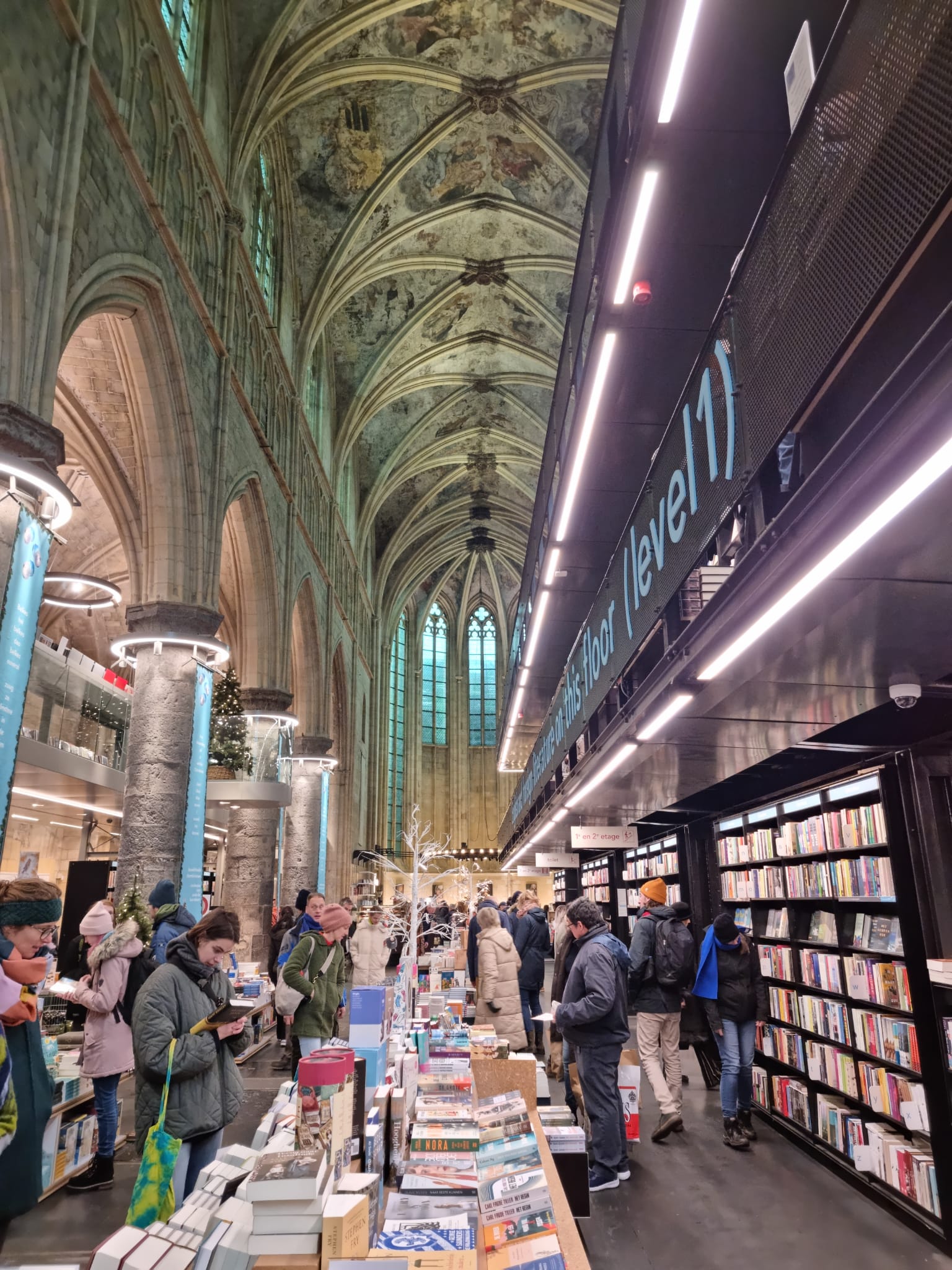 Boekhandel Dominicanen in Maastricht in Bezichtigen