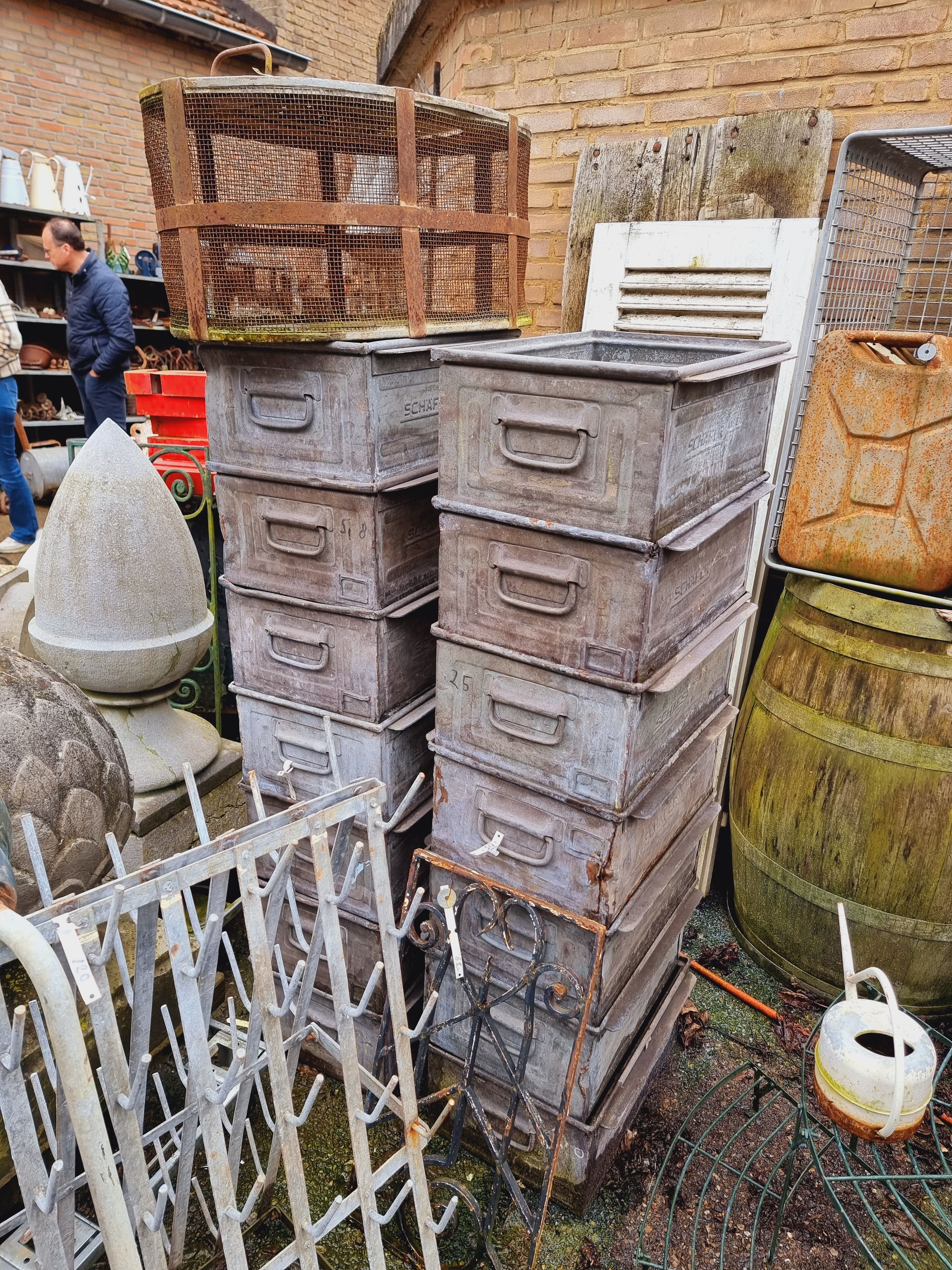 Vreemde eend in Catsop in Brocante